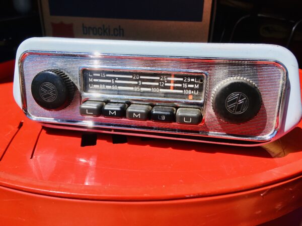 VW / Grundig Oldtimer Auto-Radio Chrom