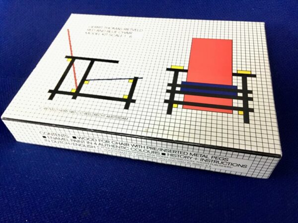 Rietveld-Red-and-Blue-Chair-Model-Kit-1-zu-6-FIRST-EDITION